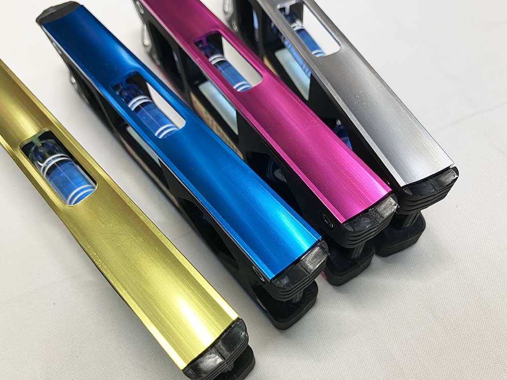 シンワ 仮設工レベル STRONGｰMAG 150㎜ マグネット 全4色 水平器 強力