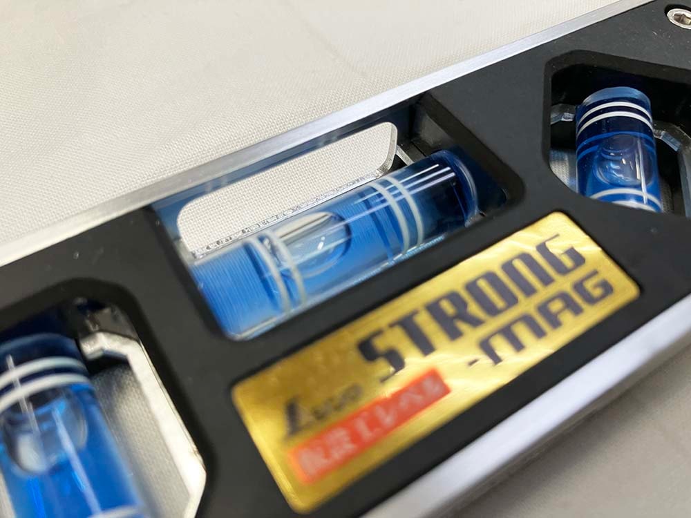 シンワ 仮設工レベル STRONGｰMAG 150㎜ マグネット 全4色 水平器 強力