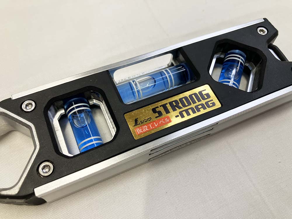 シンワ 仮設工レベル STRONGｰMAG 150㎜ マグネット 全4色 水平器 強力