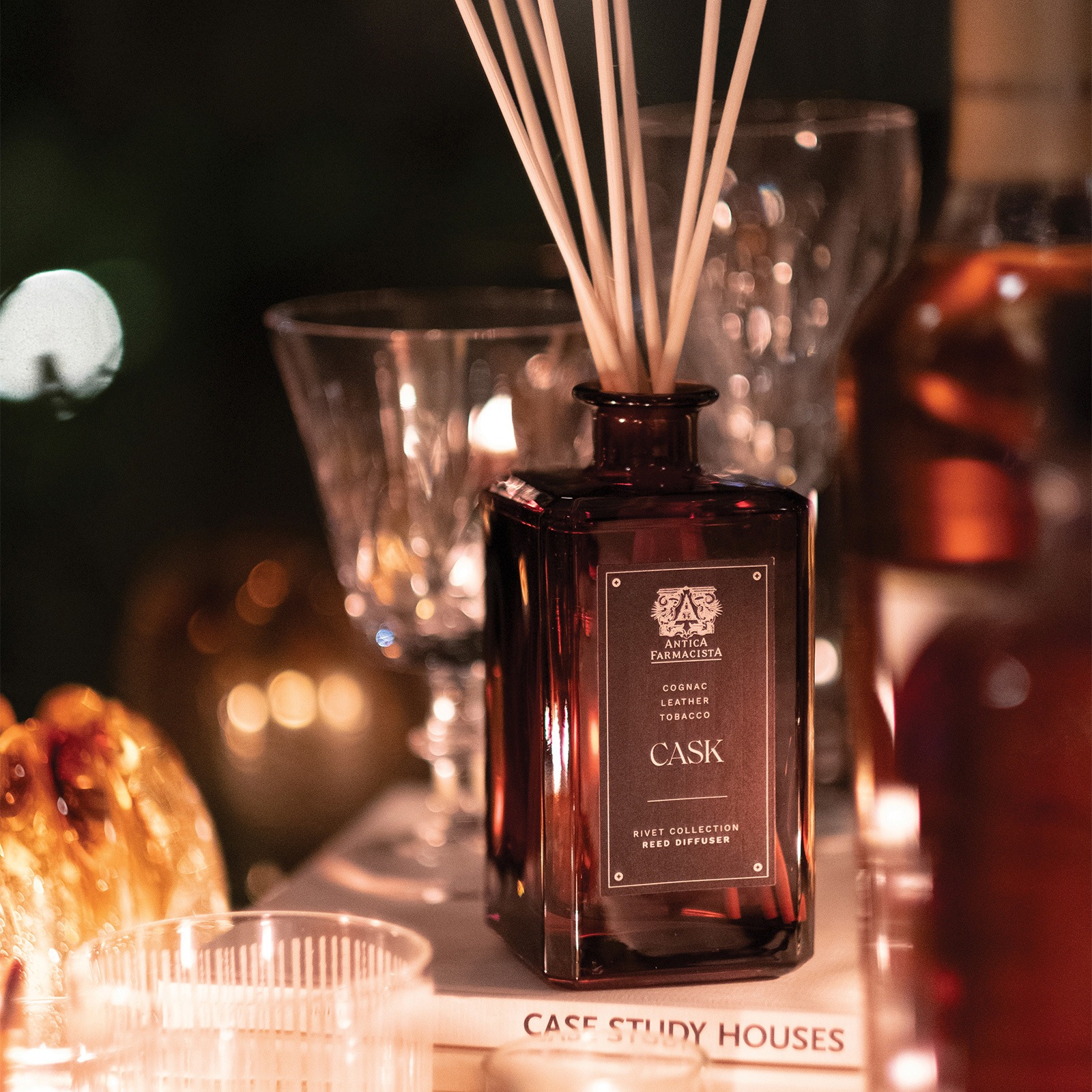 アンティカ ファルマシスタ リベットコレクション キャスク ルーム