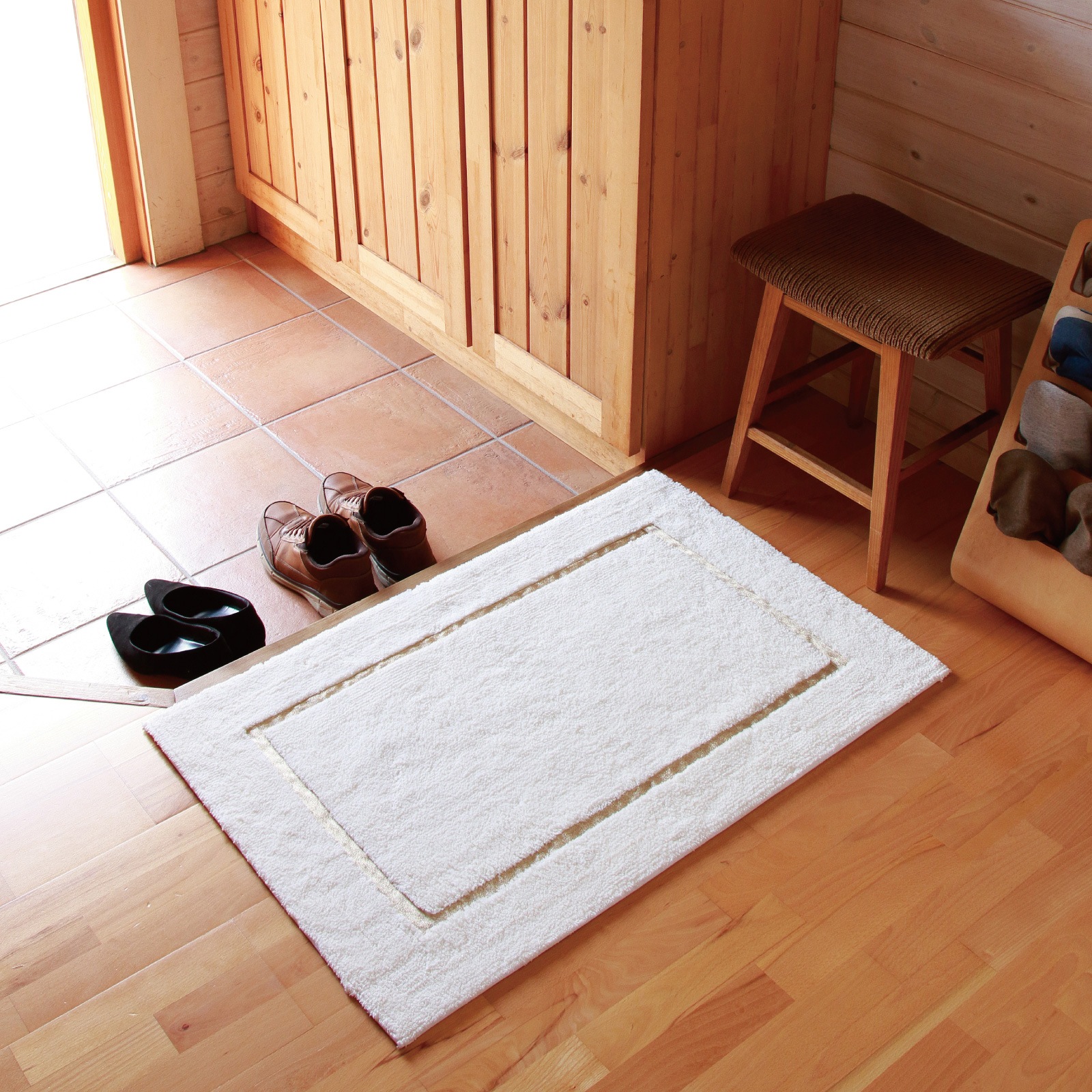 ゴールドスクエア バスマット 60×90cm | すべての商品 | 大同