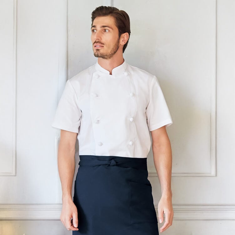 【コックコート 半袖】男女兼用「シワになりにくい素材」 組紐ボタン ポリ65% 綿35%　SS～５L 飲食店 / 厨房白衣