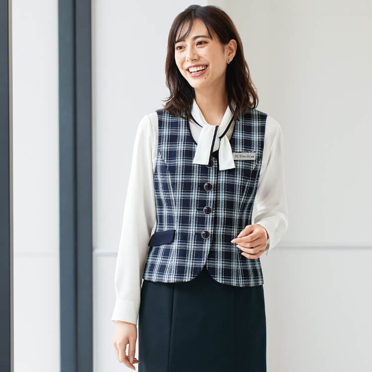 【事務服ベスト チェック柄】オールシーズン素材 ・家庭洗濯可・生地厚め　5～19号 / アンジョア