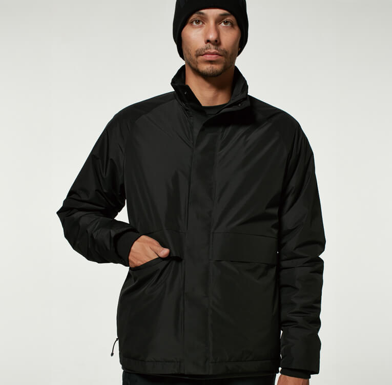 【防寒作業着】軽量素材「中綿＆ストレッチ」防風ジャケット・S～６L  グレー/ブラック (TOW84726)