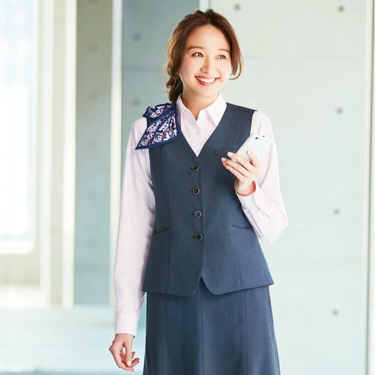 【事務服ベスト】防寒着「電熱ヒーター装着可能」ストレッチ・吸汗速乾・防シワ  5～19号 ネイビー  寒さ対策/ enjoyスカーフループ付き (KAHEAV846)