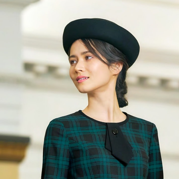 【ショールーム帽子】 ウール100%  ブラック・ネイビー　受付制服/店舗接客ユニフォーム