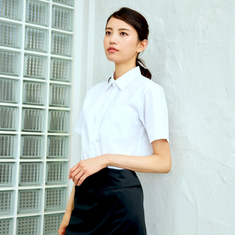 【シャツ制服 半袖】 男女兼用 ストレッチ 「すっきりシルエット」 ホワイト・ブラック SS～4L /レストラン制服 (SUISS008)