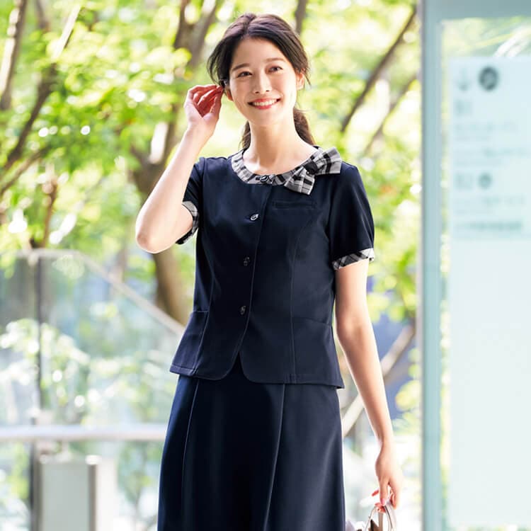 【オーバーブラウス半袖制服】 「ニット素材」 リボン付き取り外し可・イージーケア・家庭洗濯可 5～17号 ネイビー 夏服/事務服