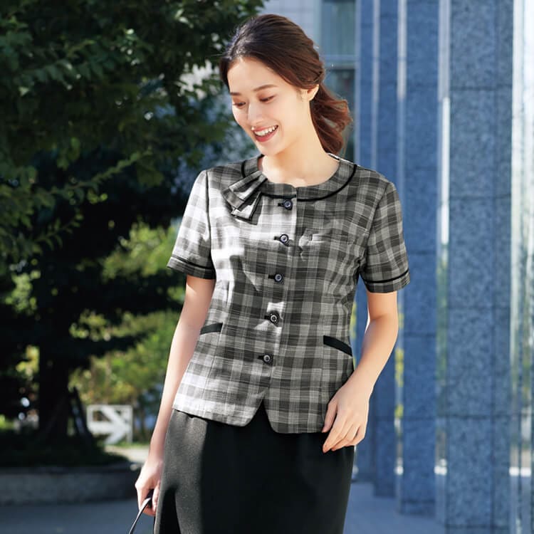 【事務服 オーバーブラウス半袖】 モノトーン柄・イージーケア・家庭洗濯可 5～17号  夏用/オフィスユニフォーム