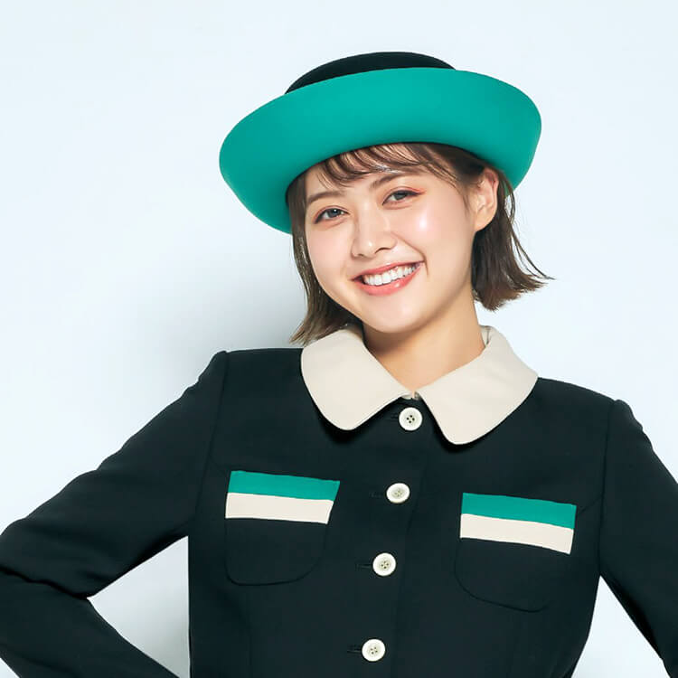 【受付 帽子】ブラック色 × 配色 レッド/グリーン　ウール100%  接客ユニフォーム / ショールーム制服