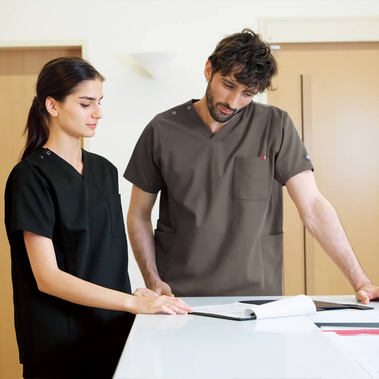 【ディッキーズ スクラブ白衣】男女兼用「着丈短め」ストレッチ・吸汗速乾 SS～4L 4色 / 医療用ユニフォーム