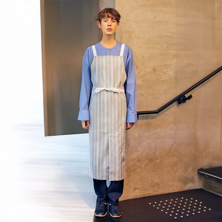 【レストラン エプロン】「水をはじく素材」フリーサイズ 4色 デパ地下 / フードユニフォーム