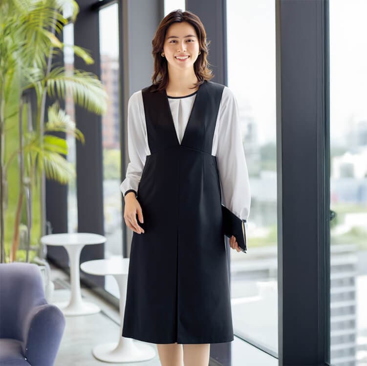 【事務服ジャンパースカート】オールシーズン「軽量ストレッチ」5～15号 黒 ベージュ色 / オフィスユニフォーム