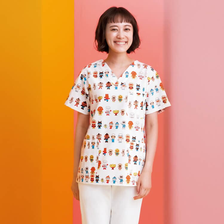 【スクラブ アンパンマン】男女兼用「制菌＆工業洗濯対応」SS～4L 小児科 / クリニックユニフォーム