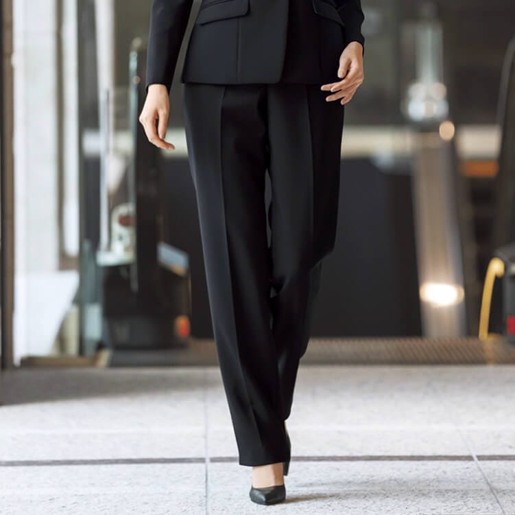 【事務服 ストレートパンツ】オールシーズン「裾上げ簡単 調整機能付き！」2WAYストレッチ 5～19号 ブラック/ 接客ユニフォーム