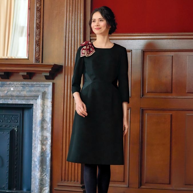 【受付制服ワンピース 七分袖】全方向ストレッチ「モダンブラックカラー」5～17号 オフィス制服 / マリークワント (CHSM5709)