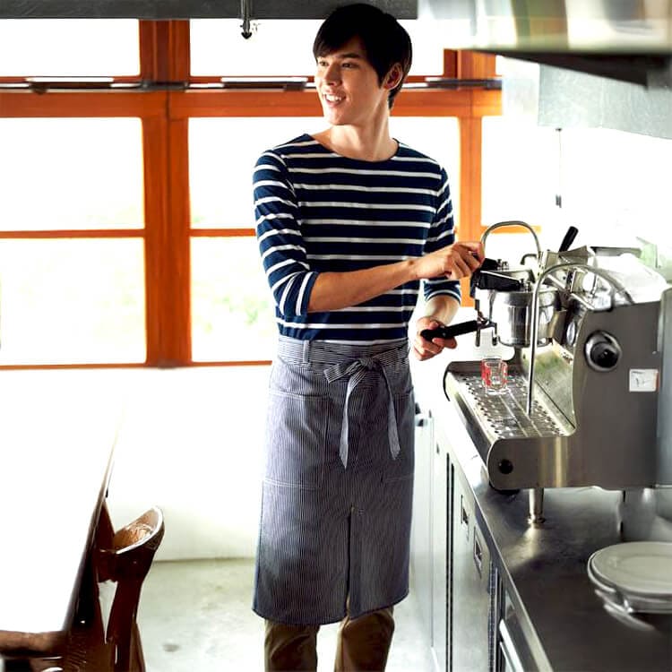 【ロングエプロン】前丈62cm「多用途ポケット」ヒッコリーストライプ・フリーサイズ / 飲食店スタッフ制服