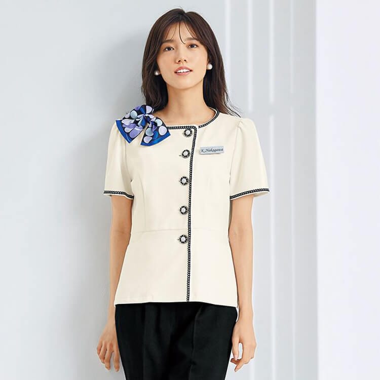 【受付制服ジャケット半袖】ストレッチニット「パール調ボタン」防汚加工 アイボリー 5～19号 / 事務服 (JOI26550)