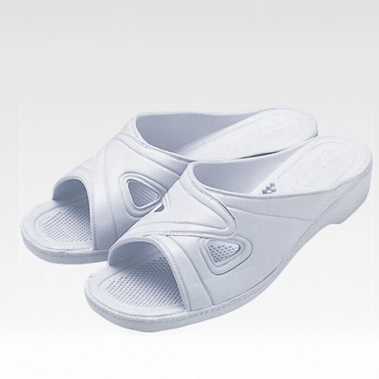 【ナースサンダル】レディース「お手入れ簡単 塩化ビニール素材」M～L / 院内履き（SAA188-13）