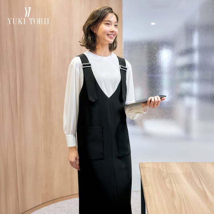 【ジャンパースカート】YUKI TORII・ストレッチ「ジャージのような快適な着心地」帯電防止・家庭洗濯可 S～3L / ブラック（CHSYT6315）