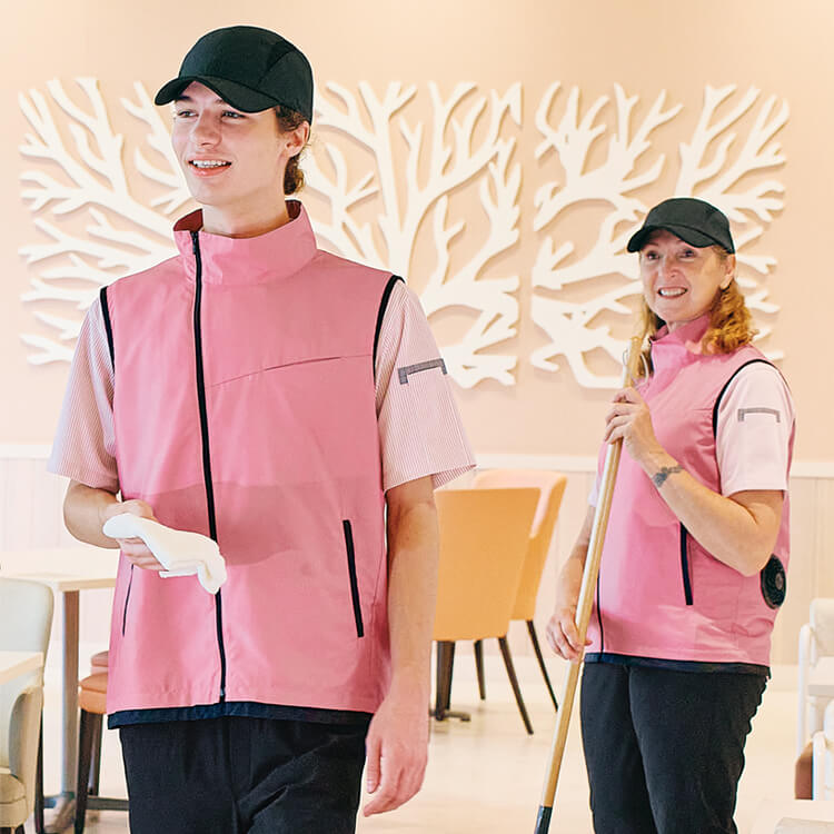 【空調服ベスト】男女兼用「おしゃれなニュアンスカラー」S～3L ミント・ローズ・マロン色 / 清掃スタッフ（SEL7023）