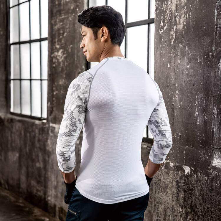 【作業着インナー長袖 夏用】「通気性の良い背中メッシュ」全方向ストレッチ S～XXL / 4色（NOKG1028）