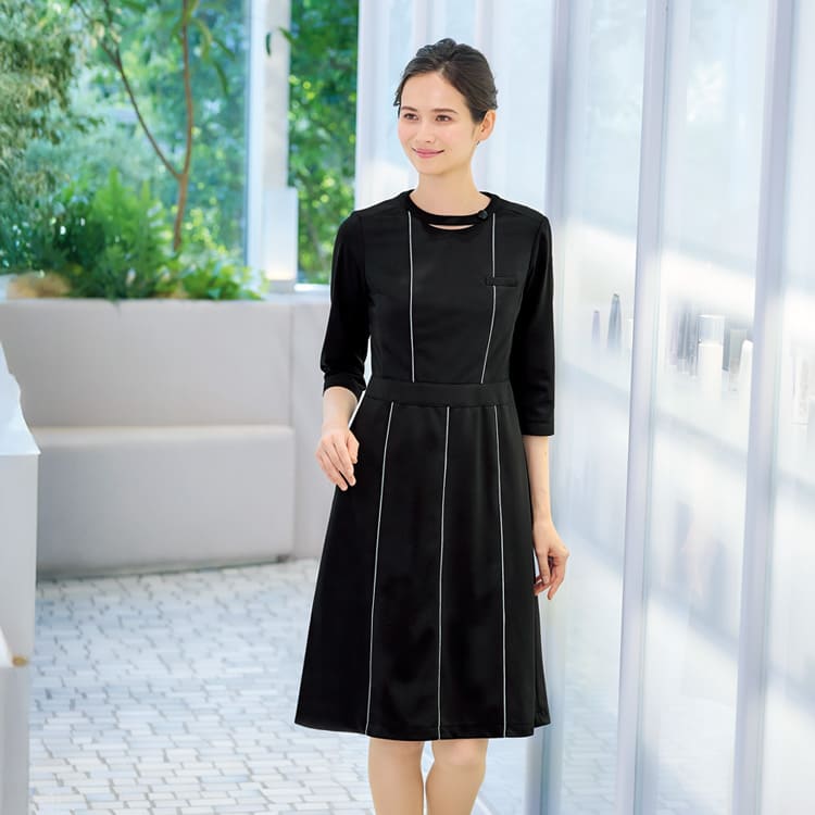 【エステ制服 ワンピース】ニット素材「マリークワント」帯電防止 5～17号 / ブラック（CHSM53421）