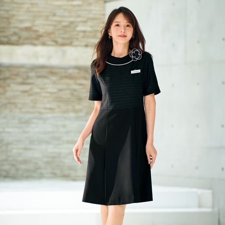 【インフォメーション制服 ワンピース」オールシーズン「グレード感のあるロールカラーとパイピングデザイン」5号～17号 / ブラック (JOI66160)