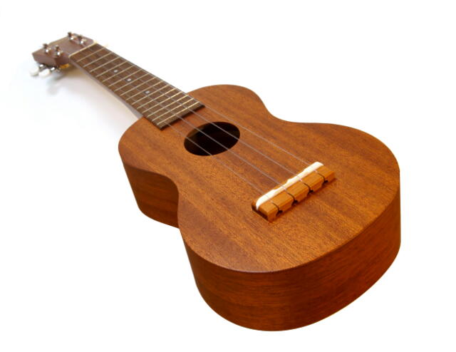 Famous FS-1G　ソプラノ　ウクレレ