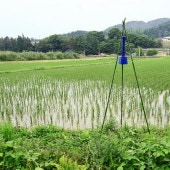 イノシシびっくりDG505効果的セット 【送料無料】【農作物被害対策器】【三脚支柱付】