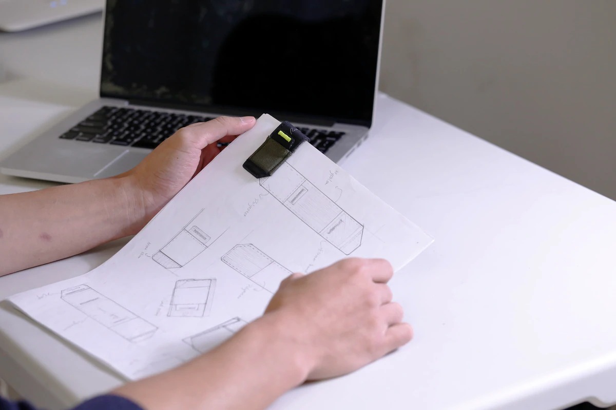 RONTHEA Penclip Type-C2 ネオジム磁石&高耐久性のハイテク素材採用 クラファンで大ヒットしたパチッとスマートにペンを固定して使える「クールガジェット」