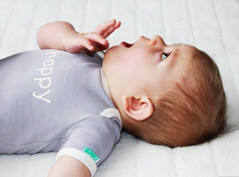 BiNKi 半袖ロンパース オーガニックコットン100% ビンキ #happy ロゴ ライラック色 オランダ発のダッチデザイン Short sleeve romper lilac grey M/L