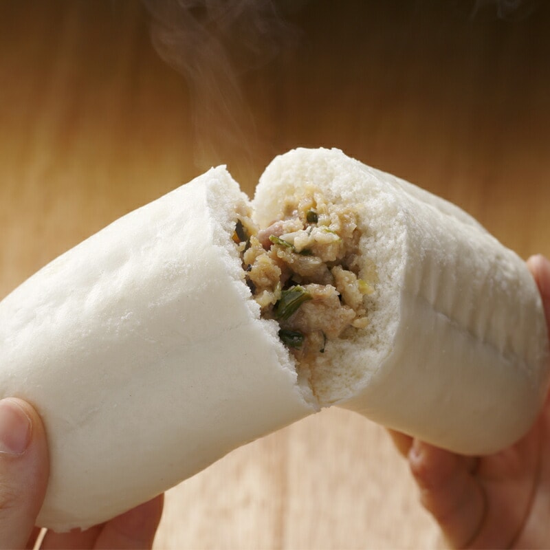 【栃木 フタバ食品】 とんきっき 餃子ドッグ 2袋セット 8本入り 8人前 宇都宮グルメ お取り寄せグルメ 宇都宮餃子会正組合員 霜降高原豚肉使用 栃木県産野菜使用 餃子風 中華まん 餃子まん あったかメニュー お歳暮 ギフト プレゼント 冷凍配送 産地