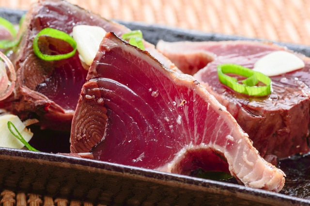 高知特産！藁焼きカツオのタタキ3節(約600g)