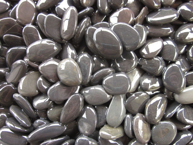 国産・本那智石 ４サイズ(20mm～25mm、65mm～85mm～)　20kg袋　【希少】