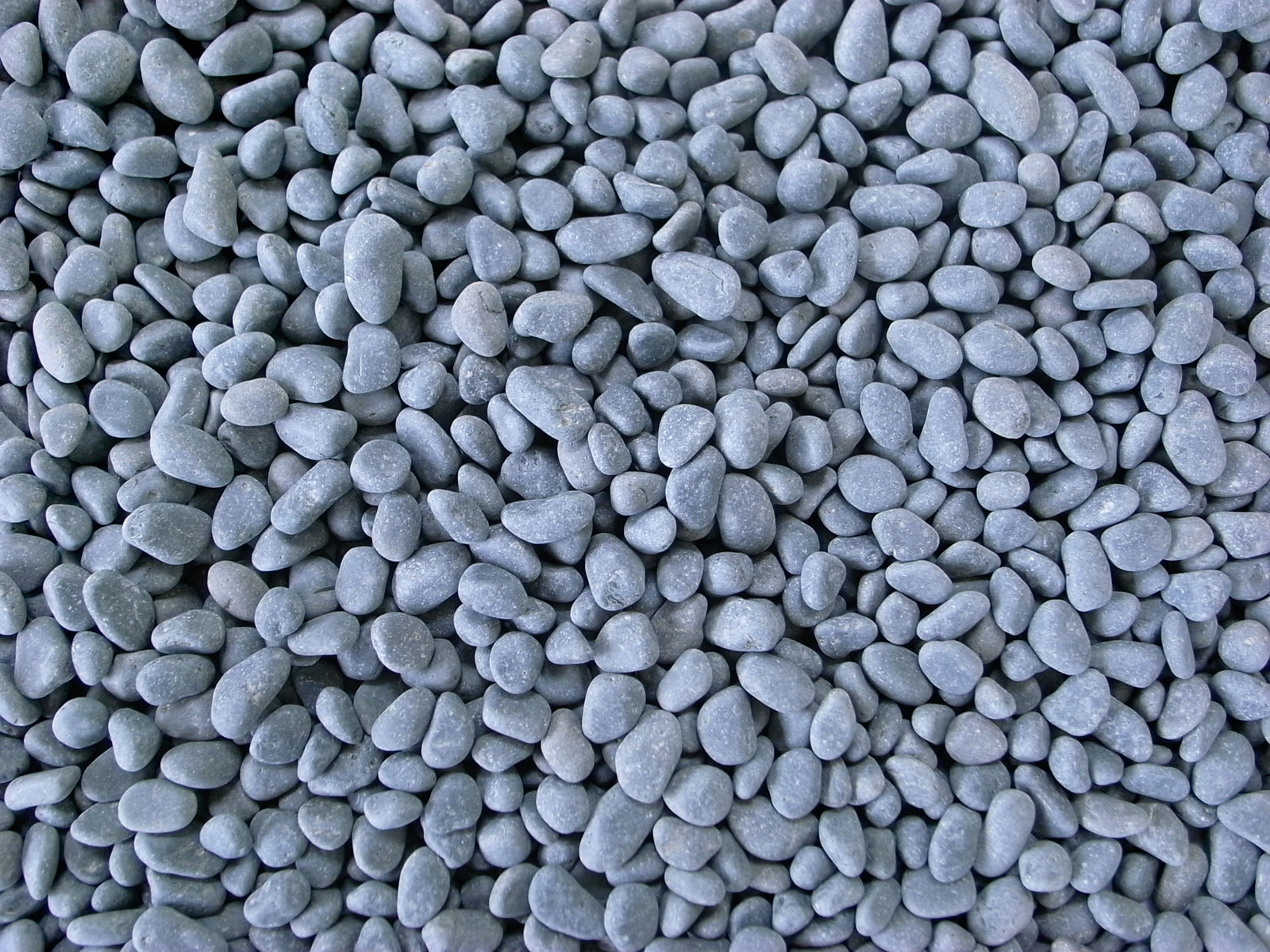 真黒石（黒砂利）20kg　選べる5サイズ(6mm～50mm)