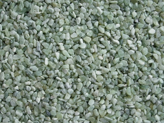 ライトグリーン（黄緑砂利）4サイズ（10～30mm） 20kg袋