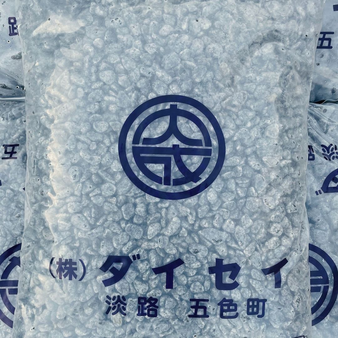 国産庵治(あじ)玉石20kg　5サイズ(5mm～50mm)「斑 (ふ)」が美しい「花崗岩のダイヤモンド」日本一高価な石　20KG