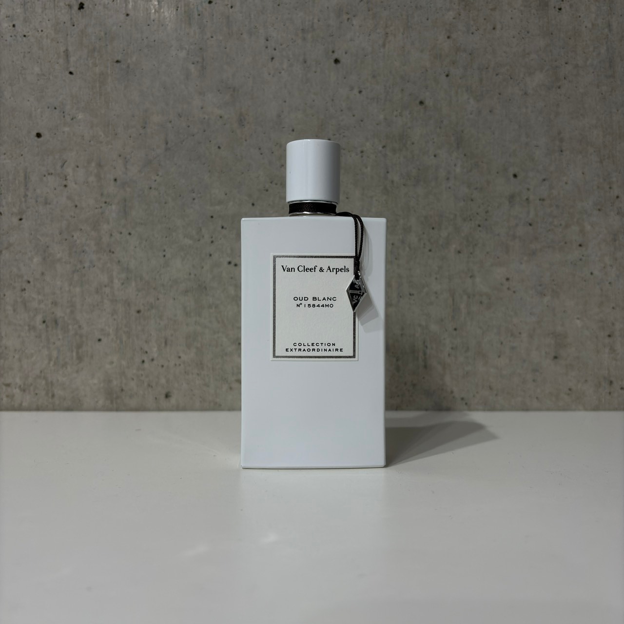 Van Cleef&Arpels ヴァンクリーフ&アーペル OUD BLANC ウード ブラン Van Cleef&Arpels ヴァンクリーフ&アーペル OUD BLANC ウード ブラン