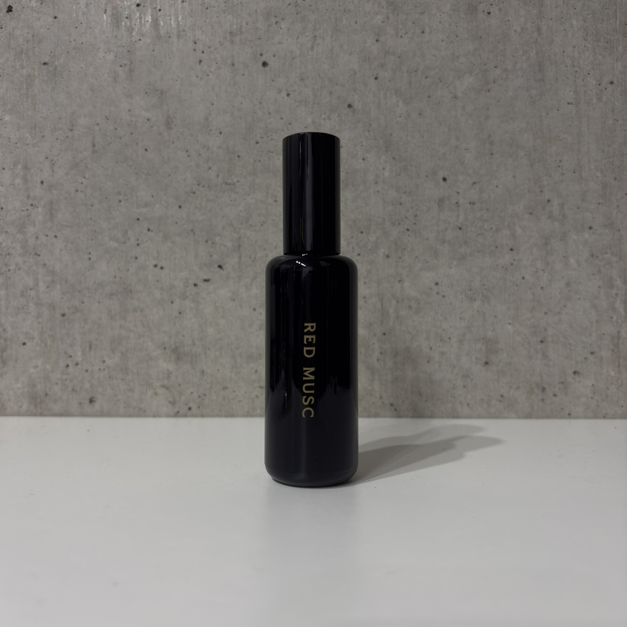 MAD et LEN マドエレン RED MUSC レッドムスク オードパルファム 1ml