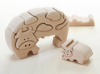 期間限定★特別価格・立体パズル　うし（木のおもちゃパズル）