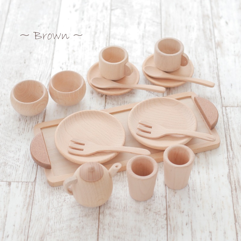 《presentいちご付き》カラーが選べるミニ食器セット 《専用BOX*包装不可》 (木のおもちゃ ままごと)