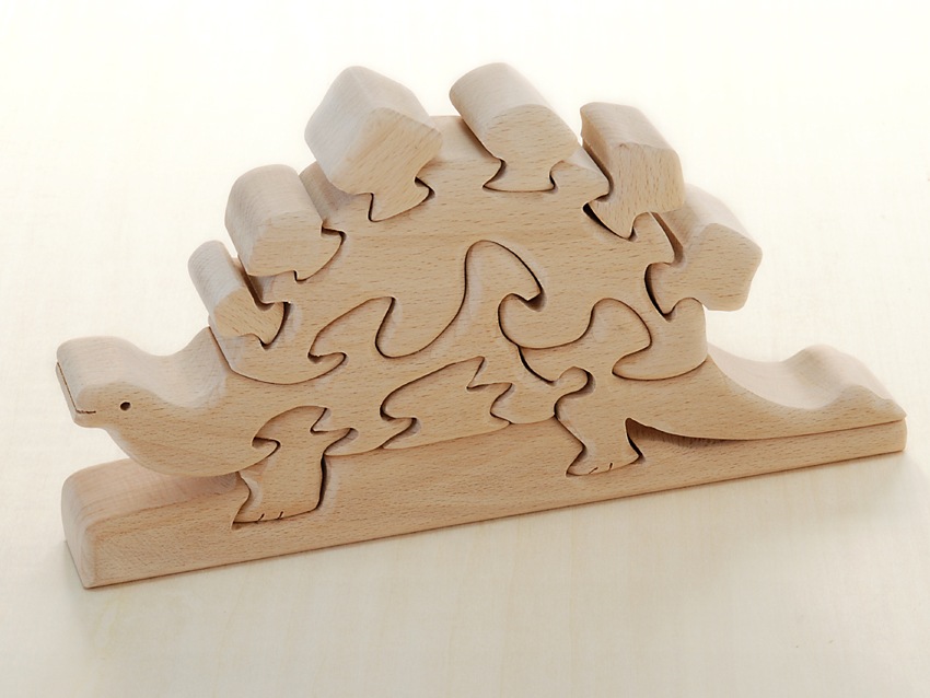 期間限定★特別価格・立体パズル　恐竜（木のおもちゃパズル）