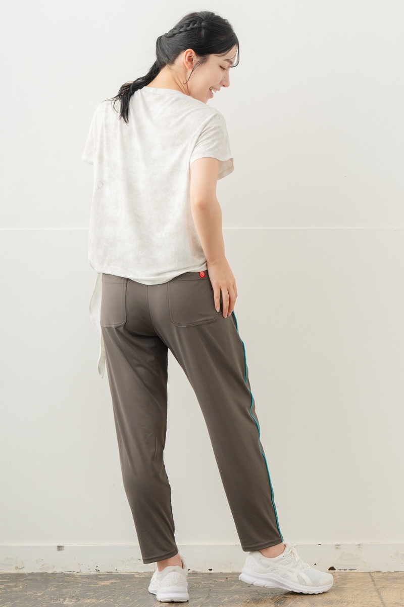 【先行割10％OFF】　カラーラインストレッチパンツ カーキブラウン 5632-1491【8/17まで】