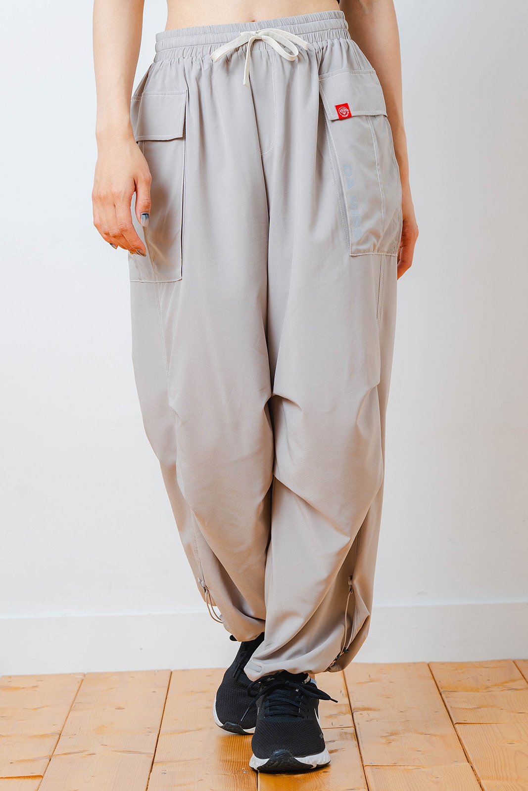 BSRABBIT パンツ カーゴパンツ Mサイズ ベージュ 21-22 BSRABBIT パンツ カーゴパンツ Mサイズ ベージュ 21-22