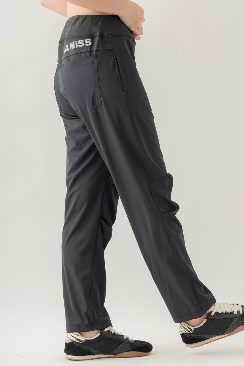 【先行割10％OFF】　AIRYスタンダードパンツ ブラック 1632-1640【8/17まで】