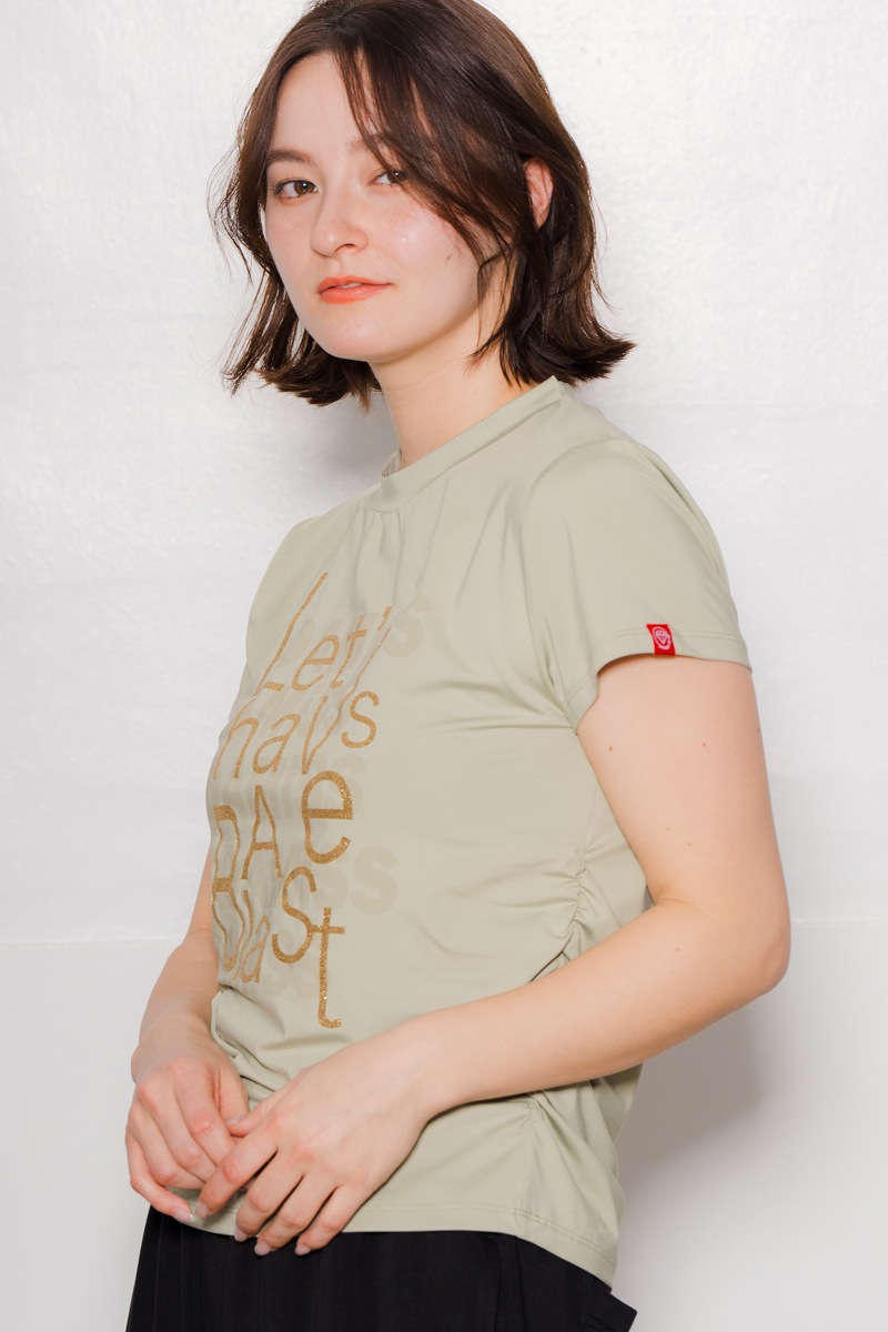 新品未使用、45R コサージュの長袖Tシャツ　ベージュ　シルク混 シルクジャージー クルーネック長袖Tシャツ【日本製】 イーズ