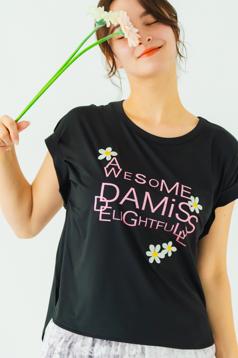 フラワー刺繍タックＴシャツ  ブラック　1534-1606