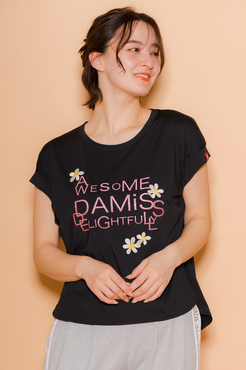 フラワー刺繍タックＴシャツ  ブラック　1534-1606