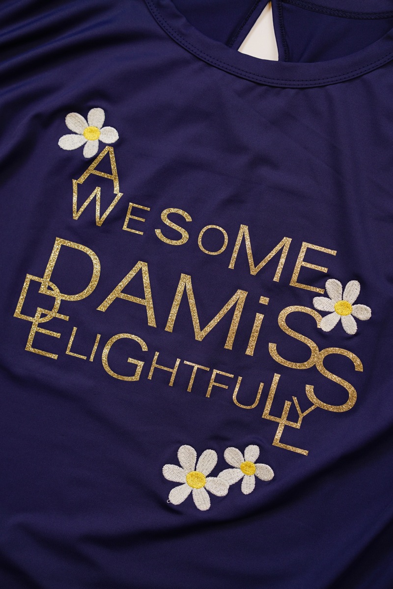 フラワー刺繍タックＴシャツ  ブラック　1534-1606